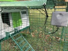 Autodoor on a Cube chicken coop