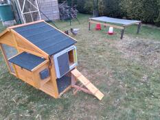 Hen house for 2 to 4 hens