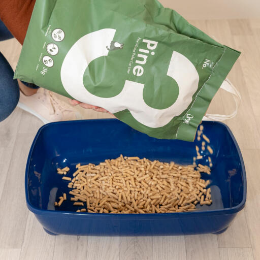 Wood pellet cat litter tray hot sale