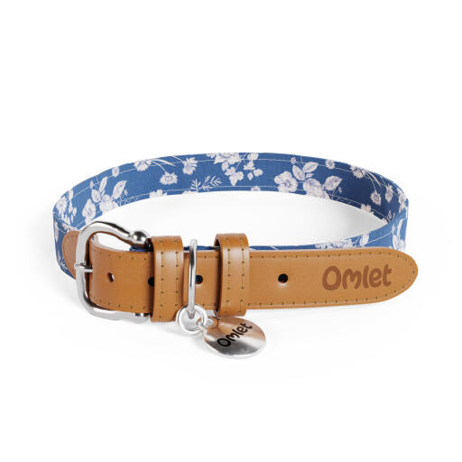 Large dog collar in blue floral gardenia porcelain print by Omlet.