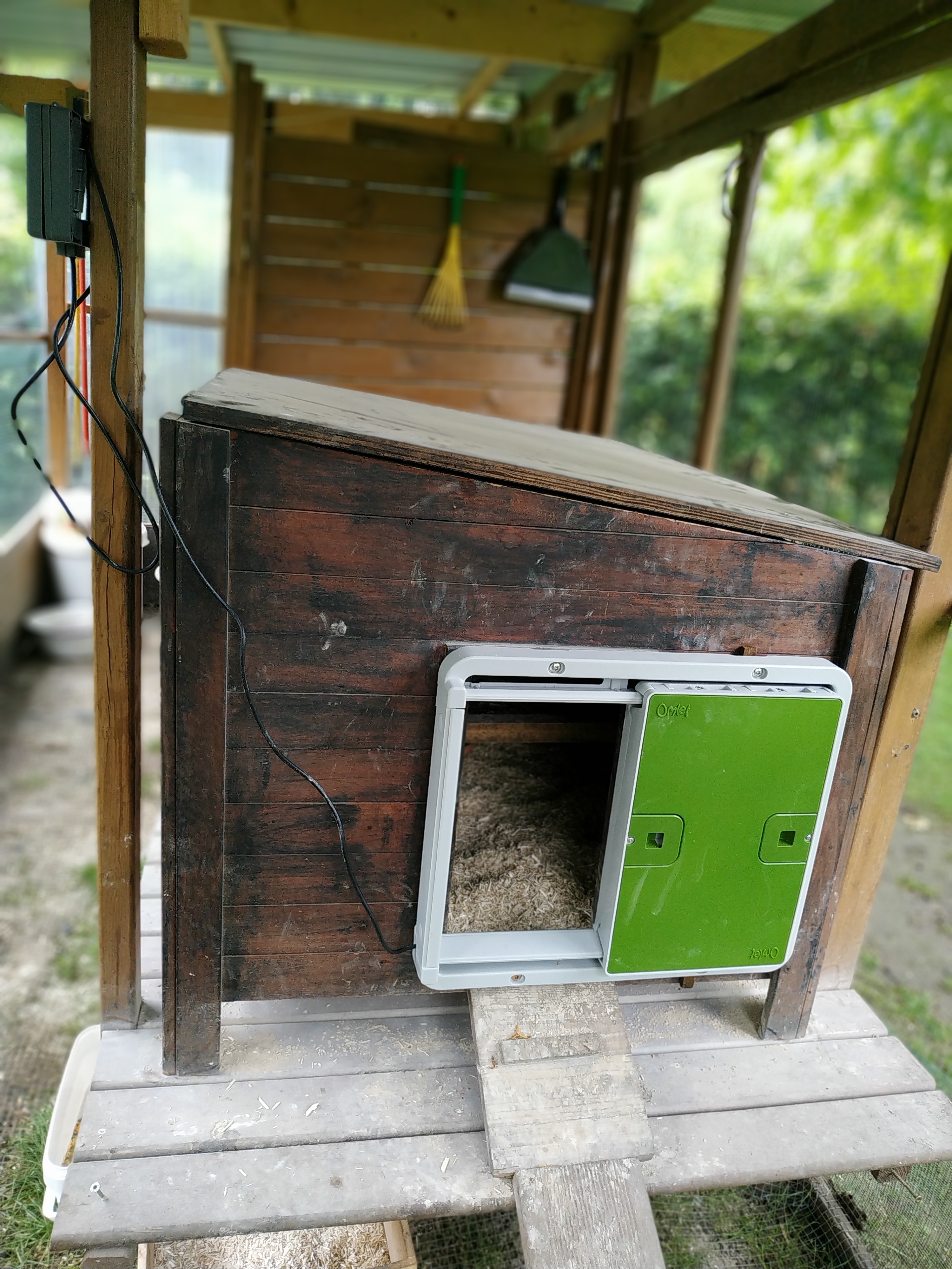 Reviews For Automatic Chicken Coop Door Chicken Keeping Omlet